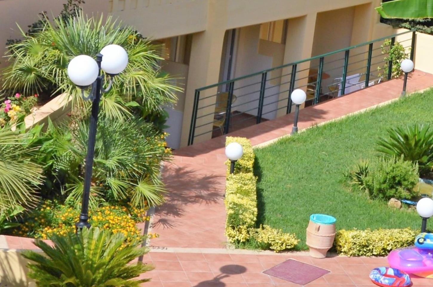 Helios Apartments Като-Даратсо Номер фото