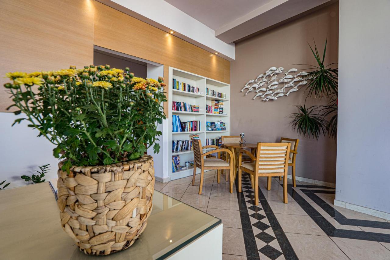 Helios Apartments Като-Даратсо Экстерьер фото